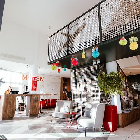 Готель Ibis Luxembourg Aeroport Niederanven Екстер'єр фото