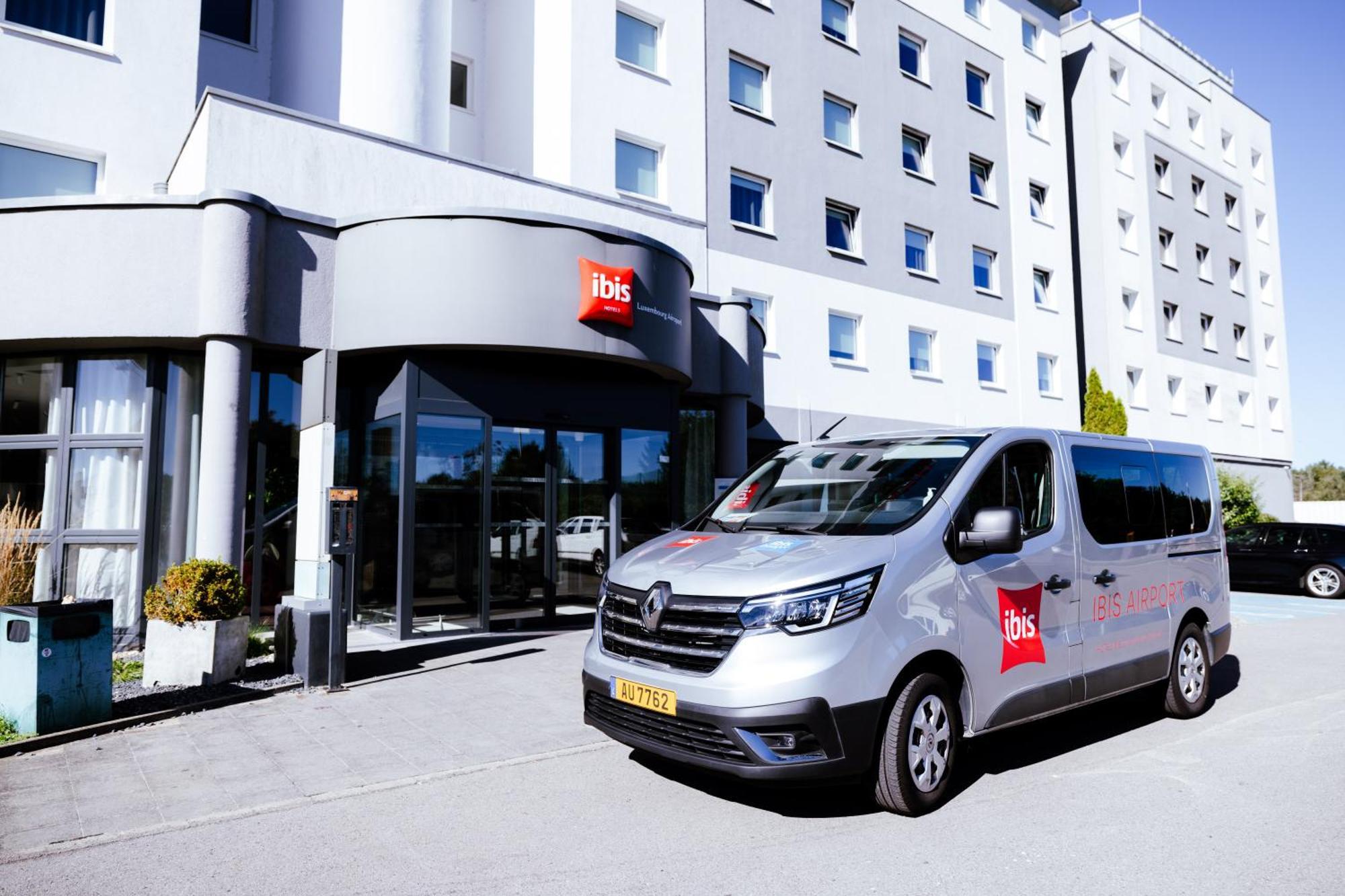 Готель Ibis Luxembourg Aeroport Niederanven Екстер'єр фото
